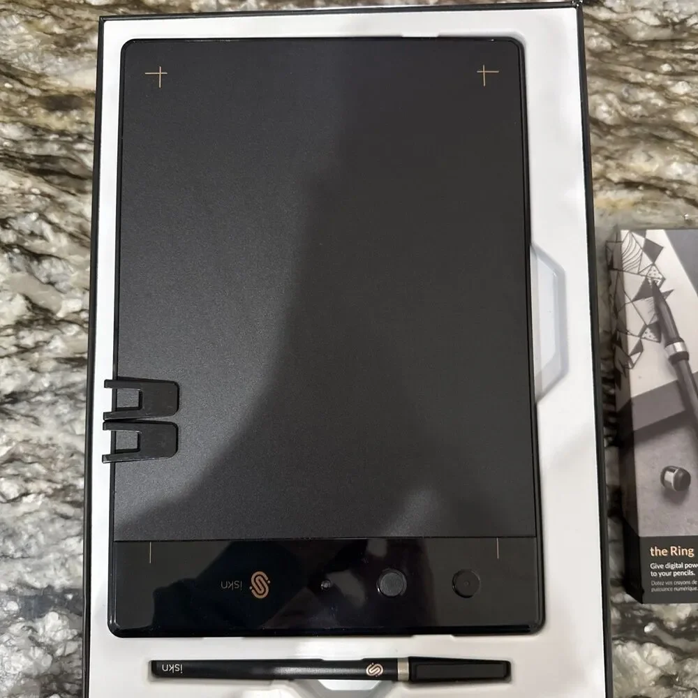 Iskn The Slate Bundle W/Case & The Ring